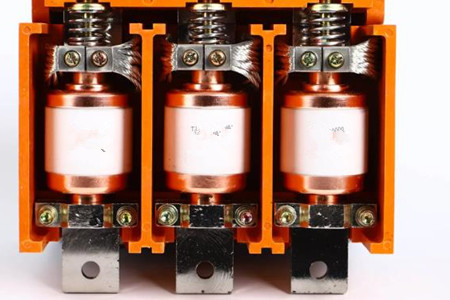 高壓真空開關(guān)管出現(xiàn)黃斑，這幾點(diǎn)原因需掌握！